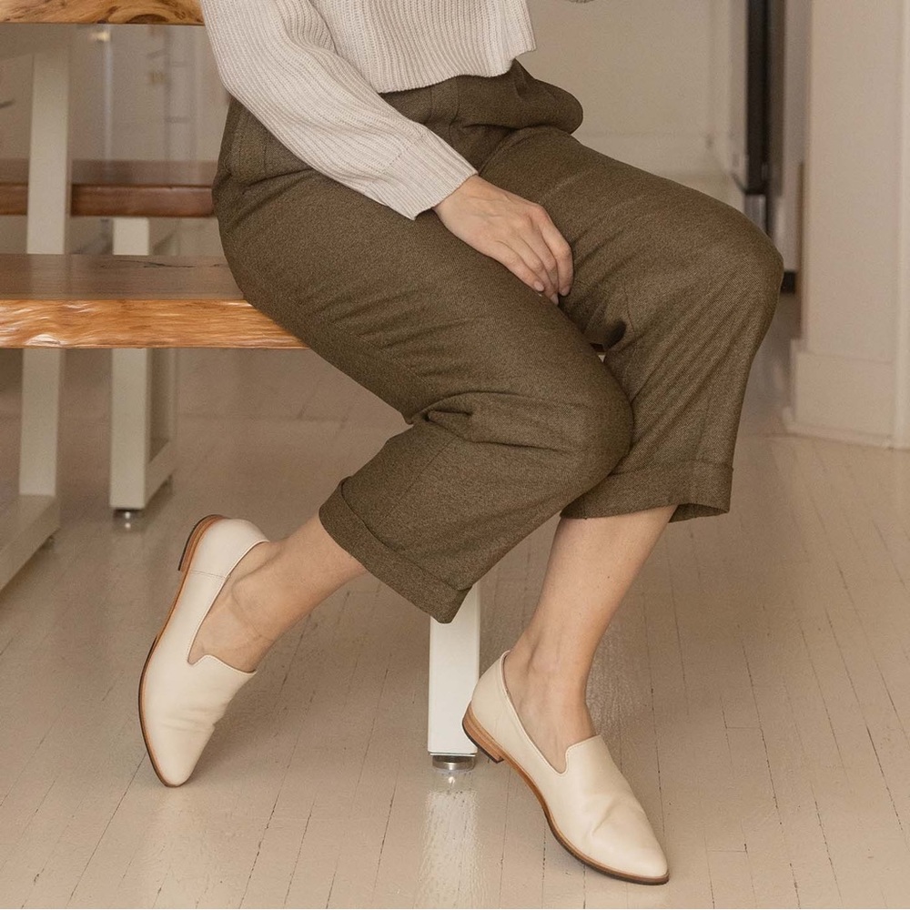 Pointed Flat in ‘Bone’ - Portland Leather Patina